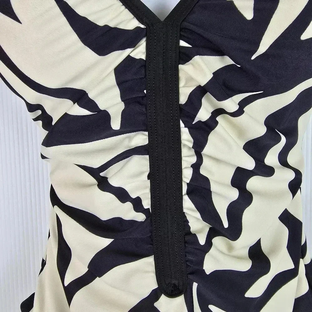 NWT Sanctuary Women’s Black Cream Abstract Print Ruched One Piece Swimsuit Small